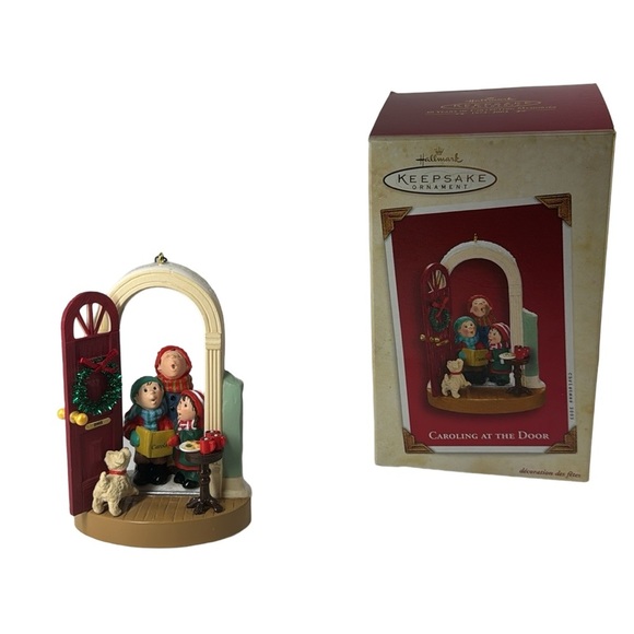Hallmark Keepsake Ornament - Caroling at‎ The Door (2003) - Picture 7 of 10